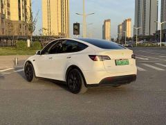 Tesla Model Y Rear-Wheel Drive - ფოტო 11