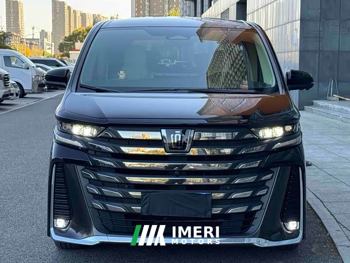 Toyota Vellfire Crown Hybrid 2.5L Executive Premier Edition