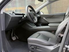 Tesla Model Y Rear-Wheel Drive - ფოტო 5