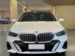 BMW 5 Series 525Li Luxury Package - фото 2