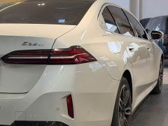 BMW 5 Series 525Li Luxury Package - фото 9