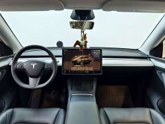 Tesla Model Y Rear-Wheel Drive - ფოტო 11