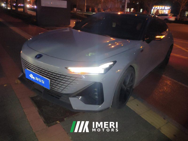 Changan UNI-V Zhidian iDD 1.5T 113km Smart cool type - автомобиль из Китая