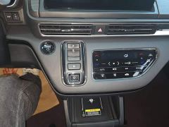Honda Odyssey 2.0L e:HEV Luxury - ფოტო 13