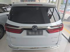 Honda Odyssey 2.0L e:HEV Luxury - ფოტო 5