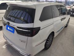 Honda Elysion Hybrid 2.0L Luxury Edition - фото 2