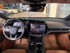Lexus RZ 450e AWD Luxury Edition - фото 10
