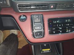 Honda Odyssey 2.0L e:HEV Premium - ფოტო 13