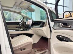 Denza D9 DM-i 970 AWD Flagship - фото 11