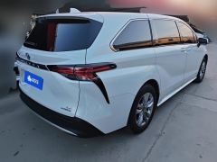 Toyota Sienna Dual-Engine 2.5L Comfort Edition - ფოტო 2
