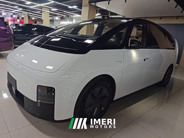Li Auto MEGA Home Family Edition - ავტომობილი ჩინეთიდან