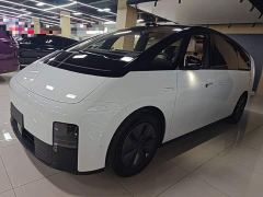 Li Auto MEGA Home Family Edition - ფოტო 1