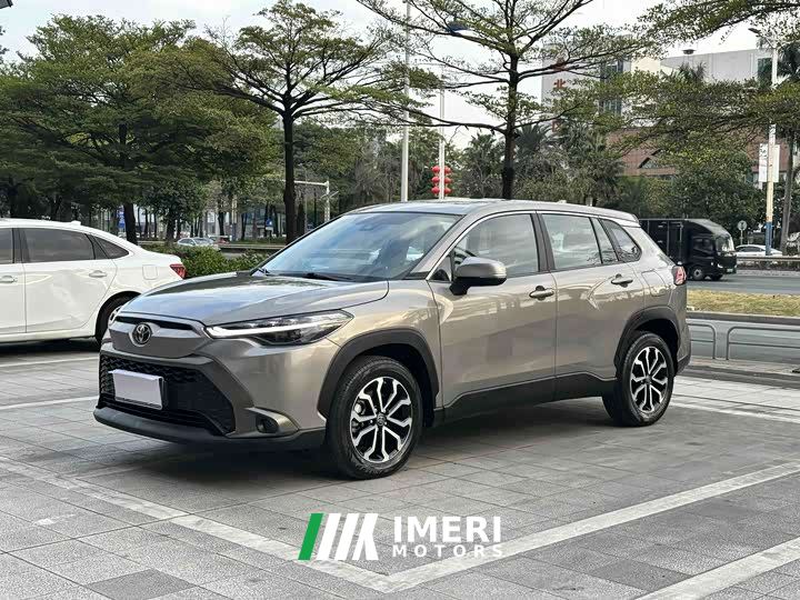 Toyota Frontlander 2.0L CVT Luxury - ავტომობილი ჩინეთიდან