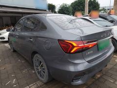Roewe i5 1.5L CVT Black Gold Edition - ფოტო 4