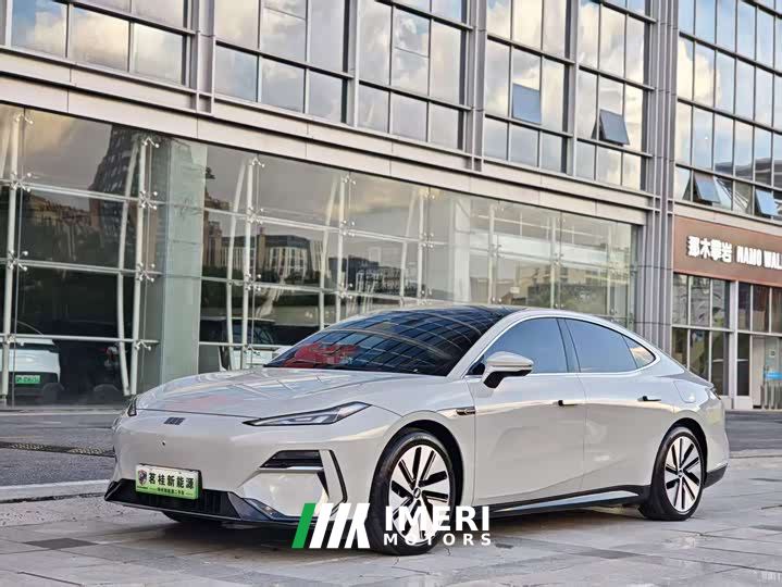 Geely Galaxy E8 665km Rear-Drive Starship Long-Range Edition
