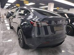 Tesla Model Y Rear-Wheel Drive - ფოტო 4