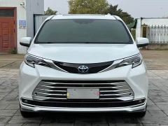 Toyota Sienna 2.5L Hybrid Platinum Edition - photo 2