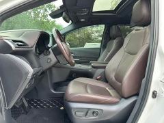 Toyota Sienna 2.5L Hybrid Platinum Edition - photo 5