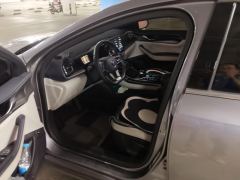 BYD Qin PLUS DM-i 120km Prestigious Edition - ფოტო 14