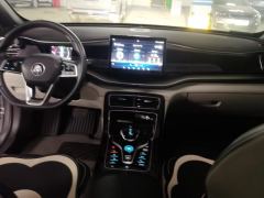 BYD Qin PLUS DM-i 120km Prestigious Edition - ფოტო 16