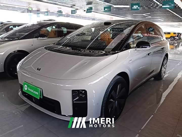 Li Auto i8 Standard Edition