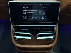 Bentley Flying Spur 4.0T V8 Standard Edition - ფოტო 15