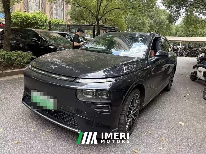 XPeng G9 702 Max - автомобиль из Китая