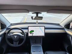 Tesla Model Y Standard Range RWD - ფოტო 6