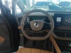 Denza D9 DM-i 970 AWD Flagship - ფოტო 10