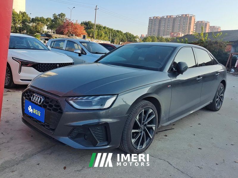 Audi A4L 40 TFSI Luxury Dynamic - автомобиль из Китая