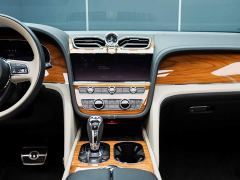 Bentley Bentayga 4.0T V8 Long Wheelbase - photo 13