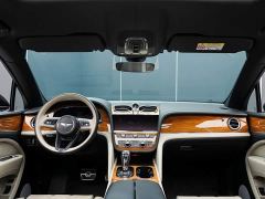 Bentley Bentayga 4.0T V8 Long Wheelbase - photo 14