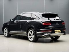 Bentley Bentayga 4.0T V8 Long Wheelbase - photo 4