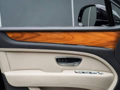 Bentley Bentayga 4.0T V8 Long Wheelbase - photo 7