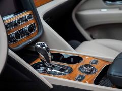 Bentley Bentayga 4.0T V8 Long Wheelbase - photo 8