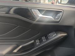Ford Focus Hatchback EcoBoost 180 Automatic ST Line - ფოტო 13