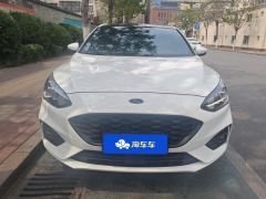 Ford Focus Hatchback EcoBoost 180 Automatic ST Line - ფოტო 3