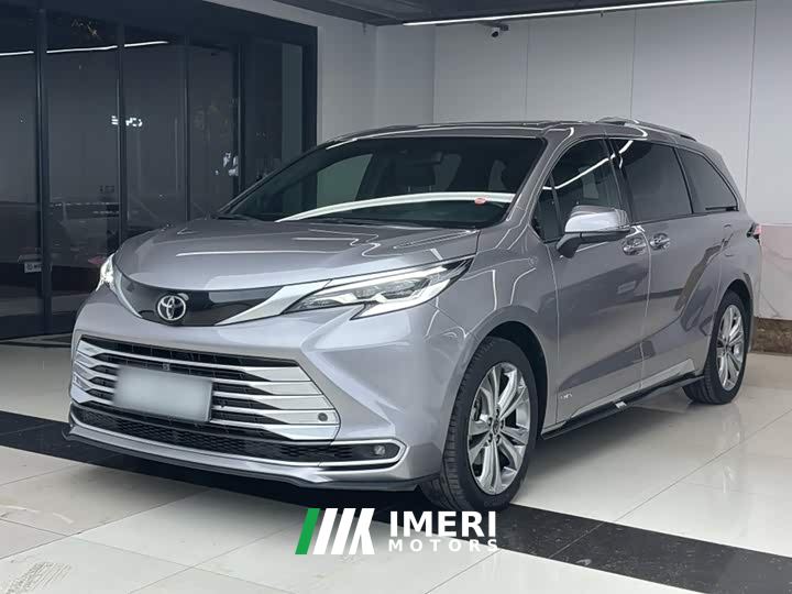 Toyota Sienna 2.5L Hybrid Platinum Edition