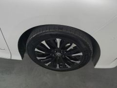 Toyota Alphard Dual-Engine 2.5L Prestige Edition - фото 6