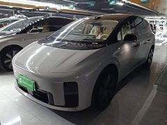 Li Auto i8 Standard Edition - фото 1