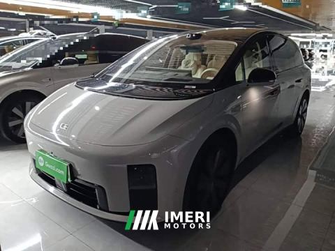 2025 Li Auto i8 Standard Edition