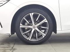 Geely Emgrand 4th Generation 1.5L CVT Luxury - фото 17