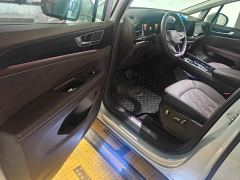 Volkswagen Viloran 380TSI Prestige - ფოტო 5