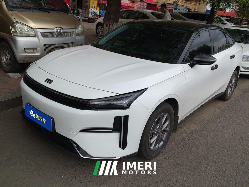 Geely Galaxy L6 EM-i 1.5L 60km Voyage Edition