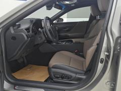 Lexus ES 200 Excellence Edition - ფოტო 14