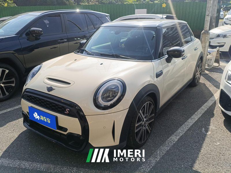 BMW MINI 2.0T COOPER S Artist Five-Door
