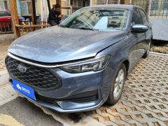 Ford Escort 1.5L Tiptronic Gold Edition - фото 1