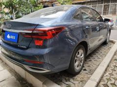Ford Escort 1.5L Tiptronic Gold Edition - фото 2