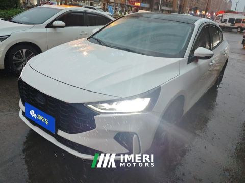 2022 Ford Focus Sedan EcoBoost180 Racing version