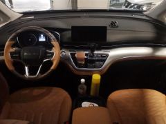 Roewe MG iMAX8 400TGI Flagship - ფოტო 16